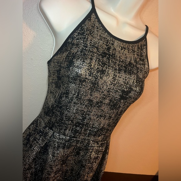 Mini dress - Picture 2 of 4